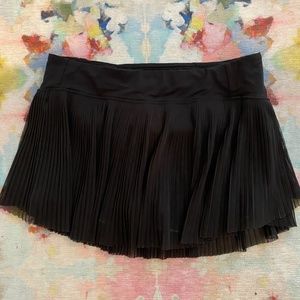 Lululemon Just Pleat It Skirt Sz. 8